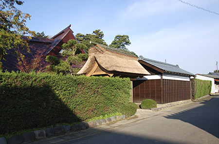 四国茅葺屋根工事店